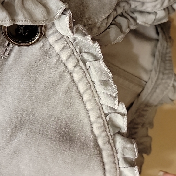 white and black brand gray ruffled jacket stunning 😍 size 14 - Picture 8 of 11